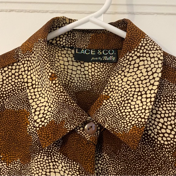 Vintage Women’s 80s button down blouse - Picture 2 of 4